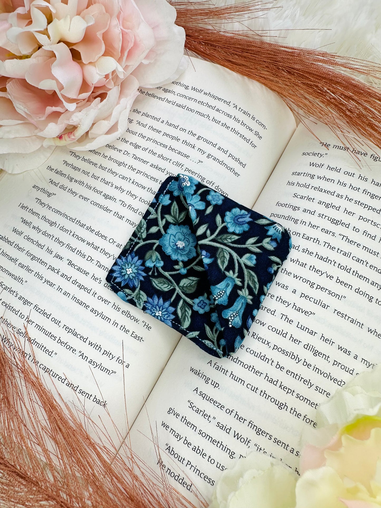 Set Of 2 Seabreeze Meadow Corner Bookmarks