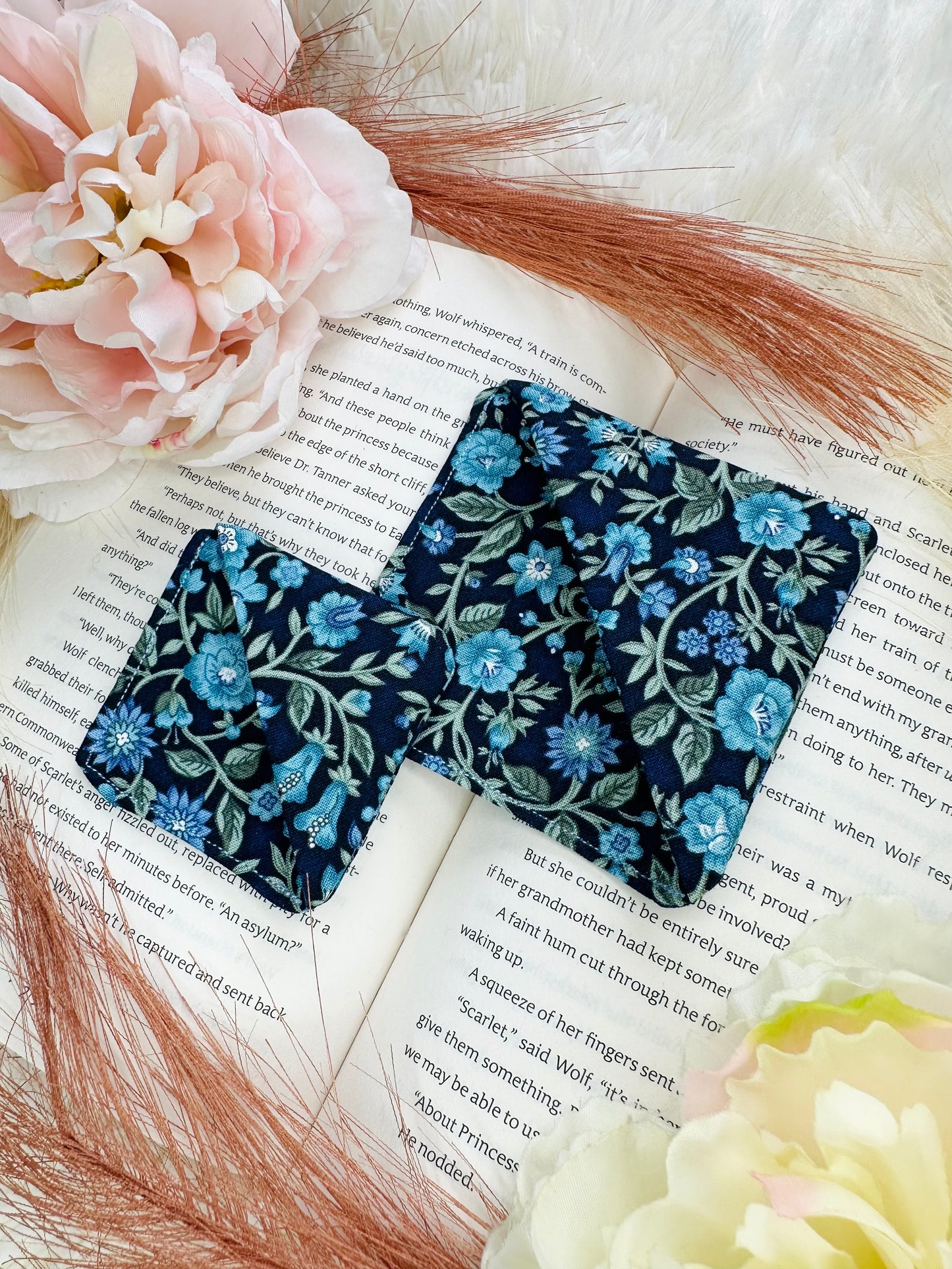 Set Of 2 Seabreeze Meadow Corner Bookmarks