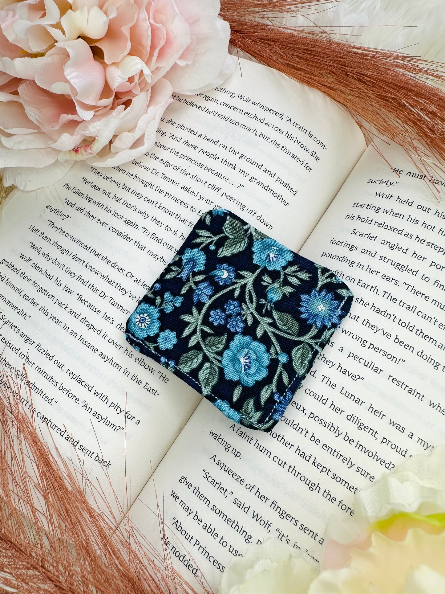 Set Of 2 Seabreeze Meadow Corner Bookmarks