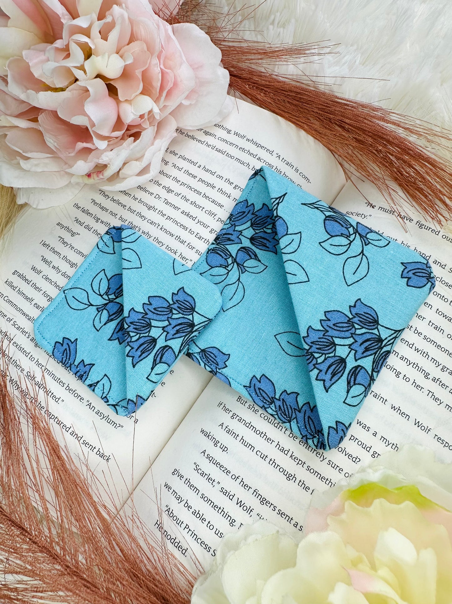 Set Of 2 Seaside Bloom Corner Bookmarks