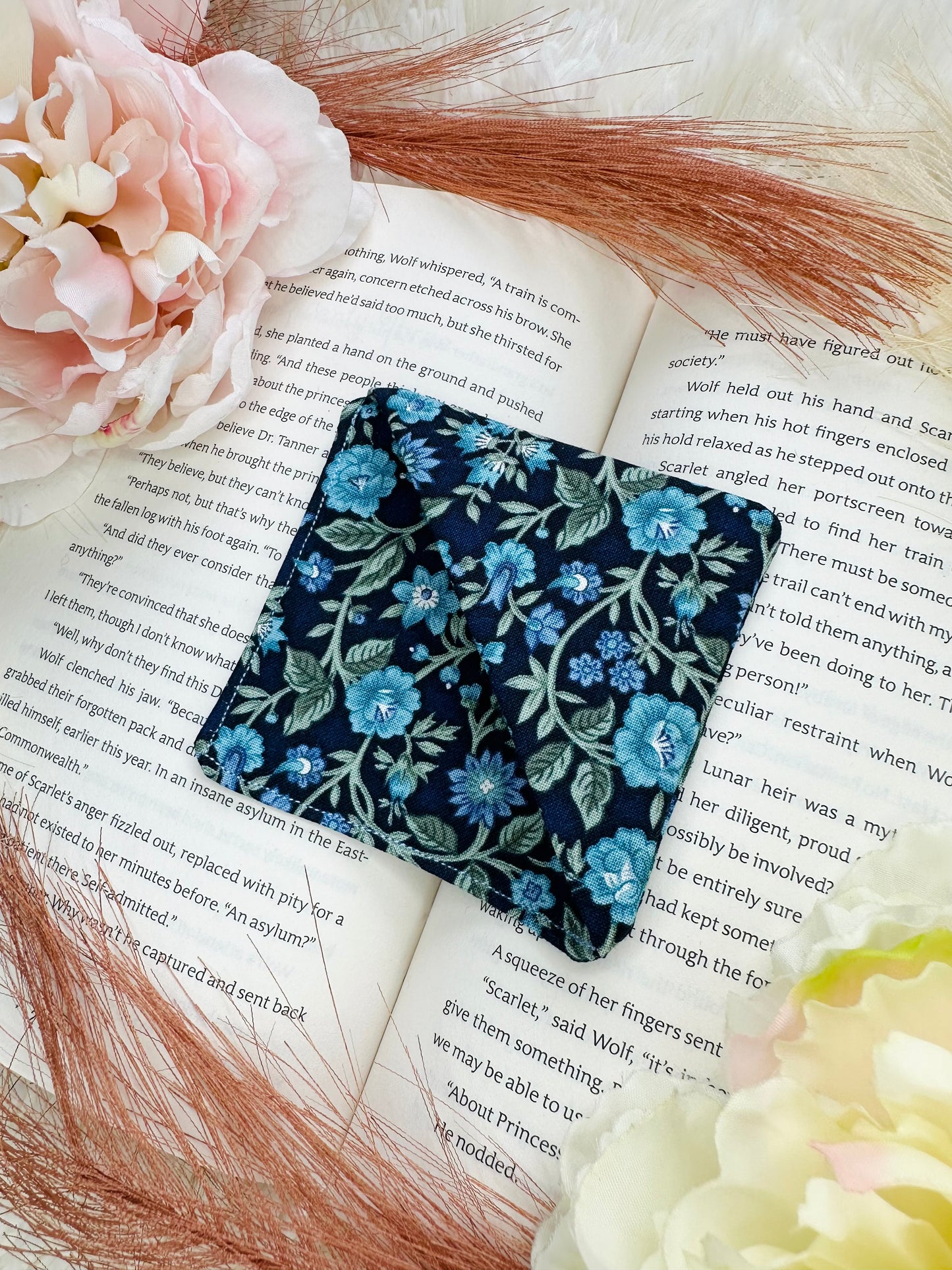 Set Of 2 Seabreeze Meadow Corner Bookmarks