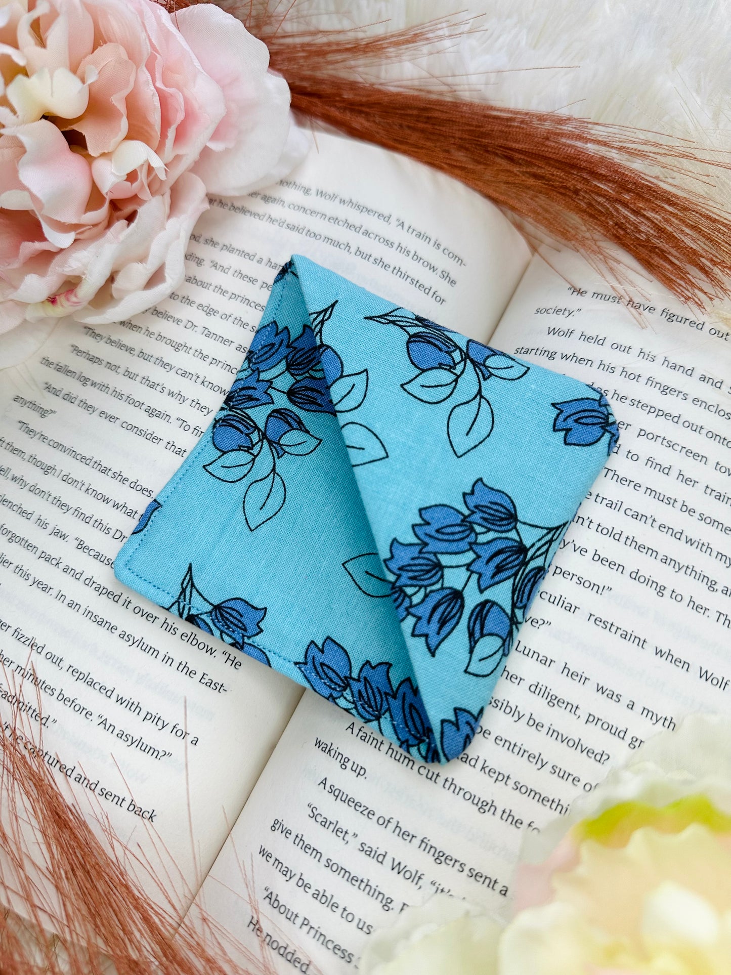 Set Of 2 Seaside Bloom Corner Bookmarks