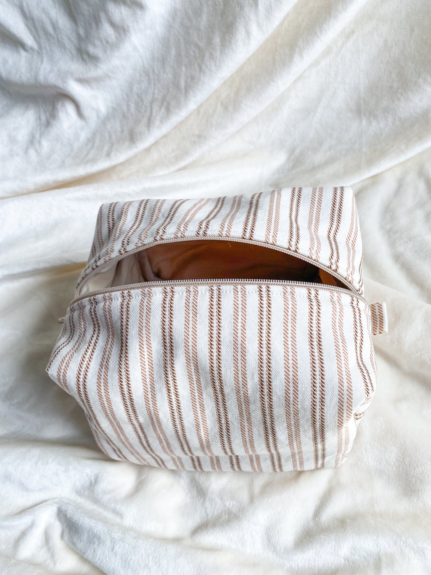 Oat Latte Makeup Box Pouch
