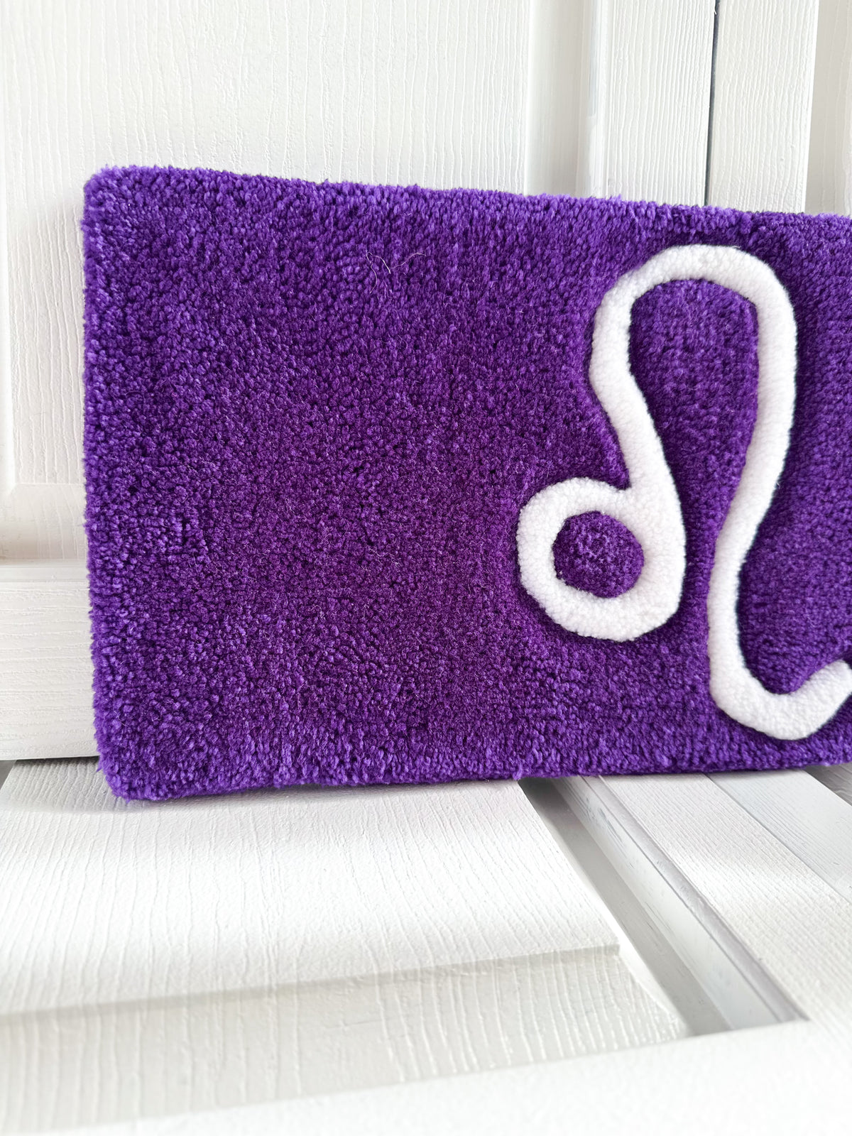 Dark Purple Leo Keyboard Wrist Rest