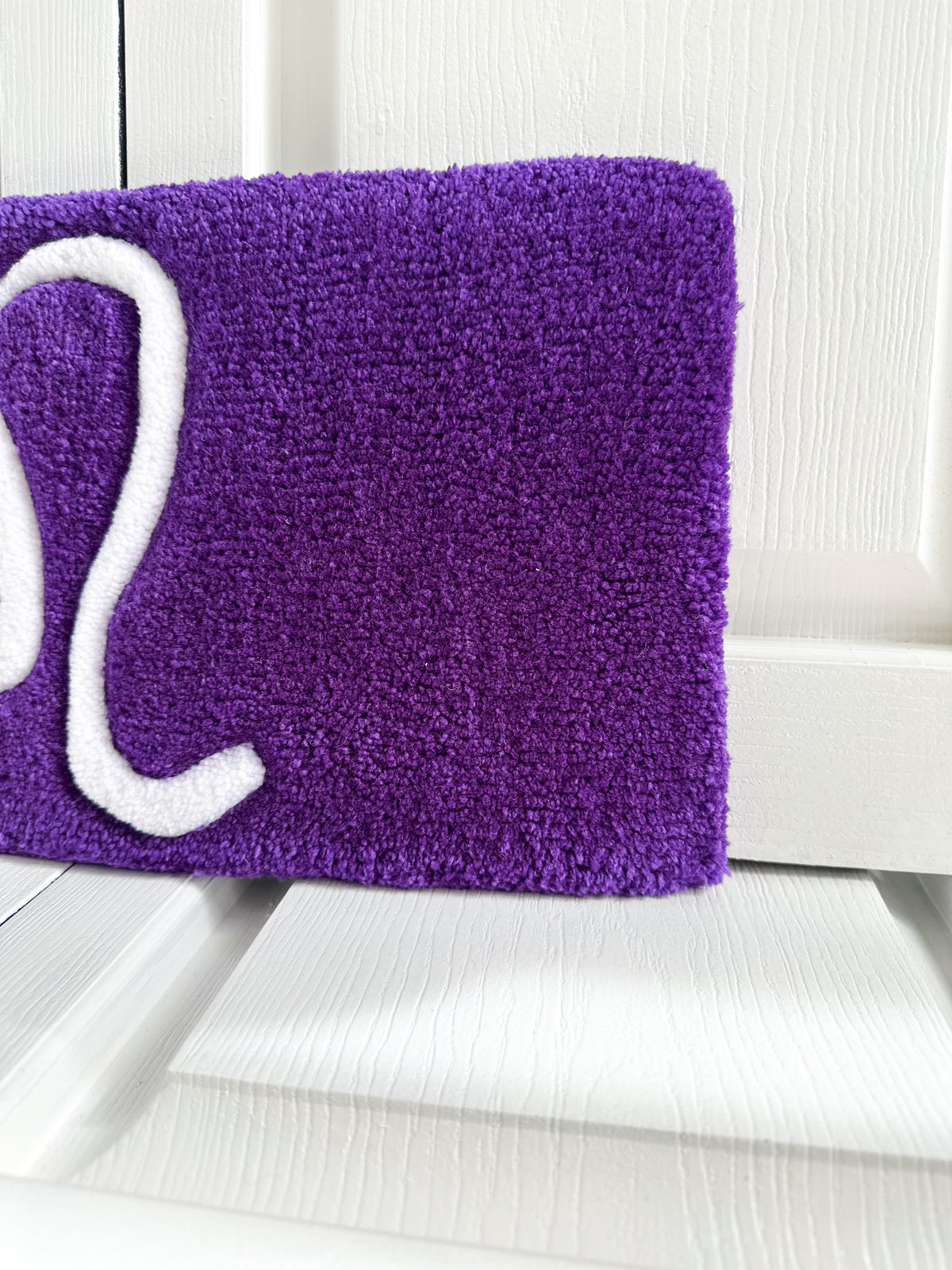 Dark Purple Leo Keyboard Wrist Rest