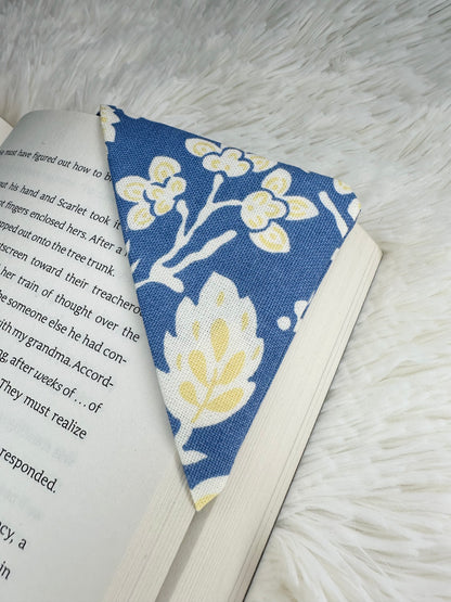 Set Of 2 Golden Blooms Corner Bookmarks