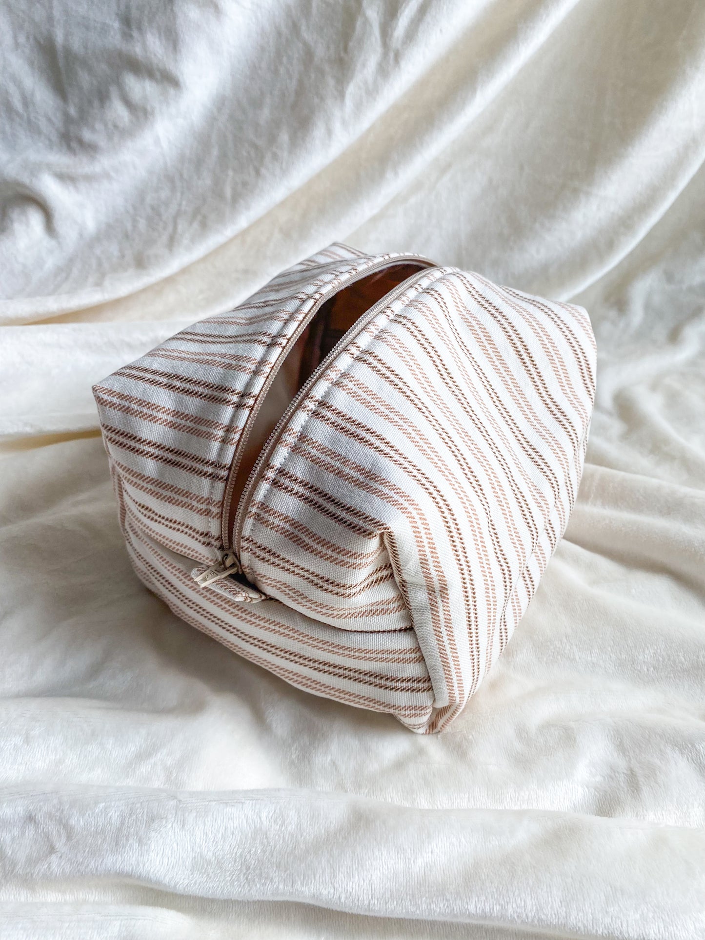 Oat Latte Makeup Box Pouch